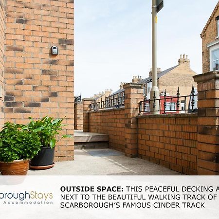 Candler Lodge - 3 Bedroom Townhouse With Parking - Patio Area & Seating Scarborough Exteriör bild