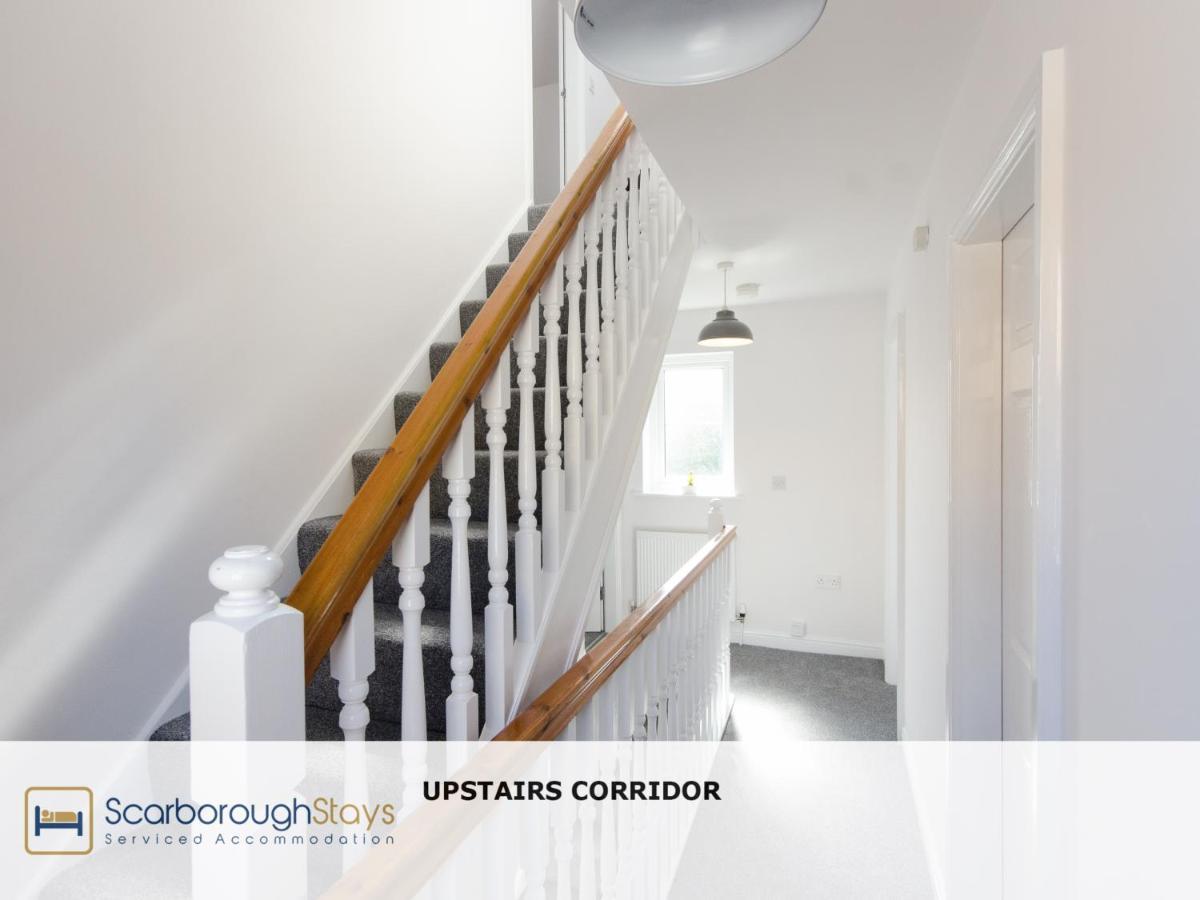 Candler Lodge - 3 Bedroom Townhouse With Parking - Patio Area & Seating Scarborough Exteriör bild