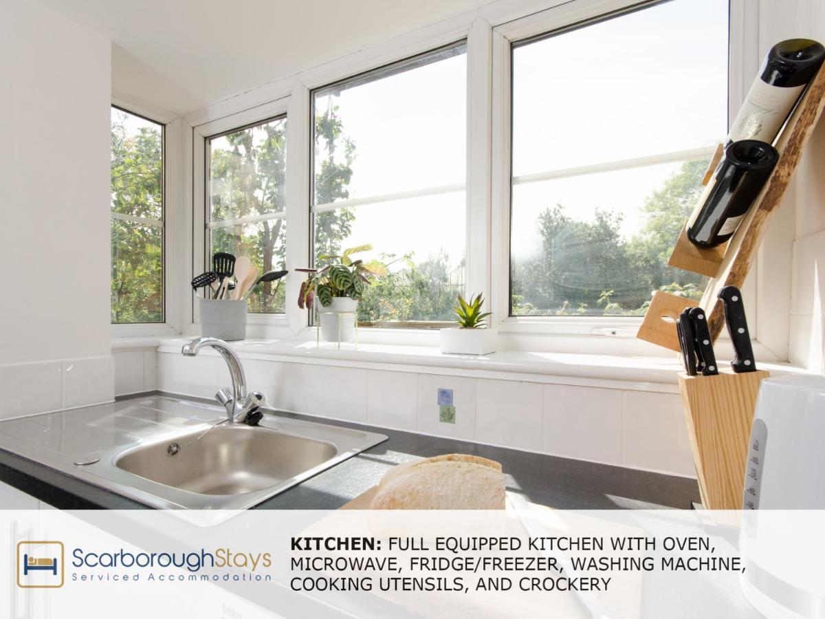 Candler Lodge - 3 Bedroom Townhouse With Parking - Patio Area & Seating Scarborough Exteriör bild